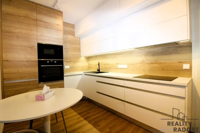 Pronájem bytu 1+kk, Znojmo, Jarošova, 42 m2