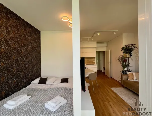 Pronájem bytu 1+kk, Znojmo, Jarošova, 42 m2