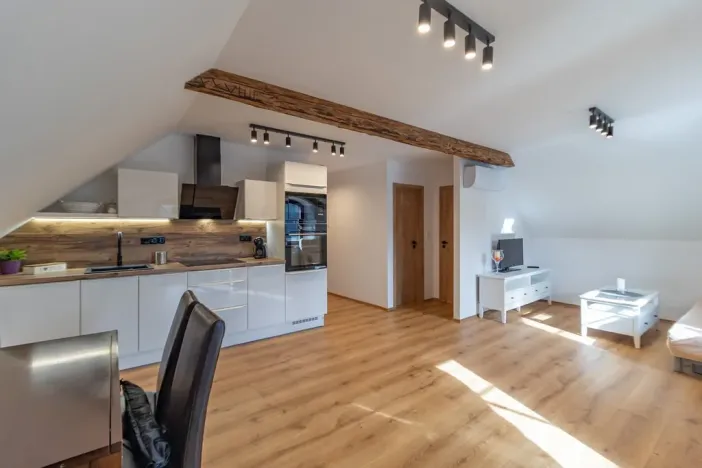 Prodej bytu 2+kk, Petrovice u Sušice - Jiřičná, 47 m2