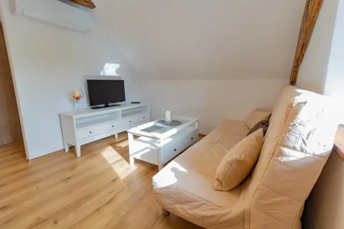 Prodej bytu 2+kk, Petrovice u Sušice - Jiřičná, 47 m2