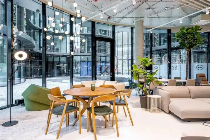 Pronájem obchodního prostoru, Praha - Karlín, Pernerova, 204 m2