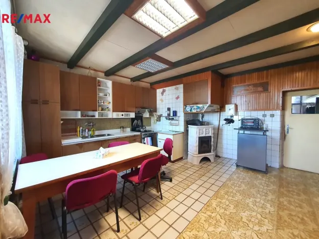 Prodej rodinného domu, Skočice, 289 m2