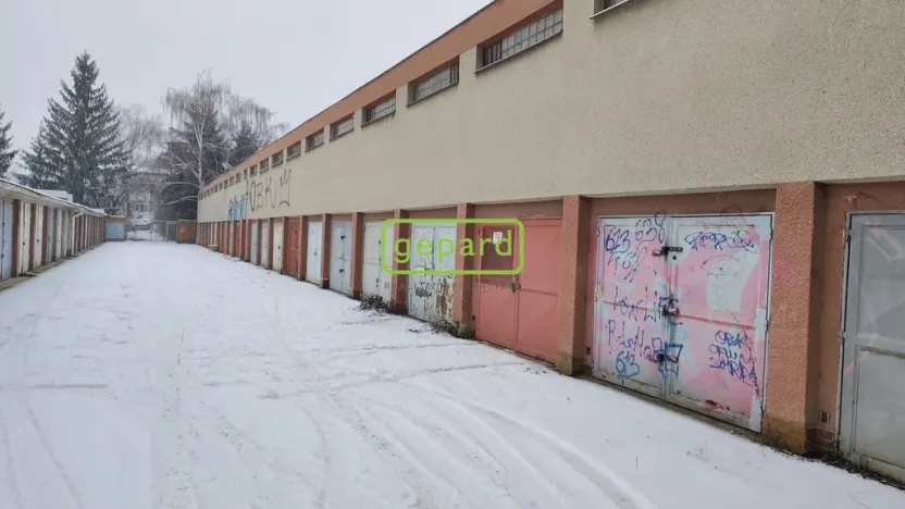Prodej garáže, Brno - Lesná, 17 m2