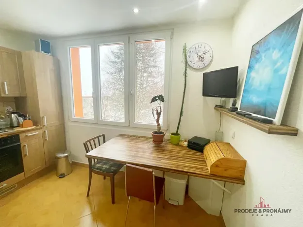 Prodej bytu 2+1, Karlovy Vary, Gagarinova, 64 m2