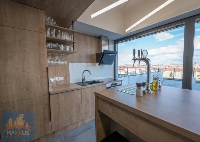 Pronájem kanceláře, Praha - Nusle, 5. května, 830 m2