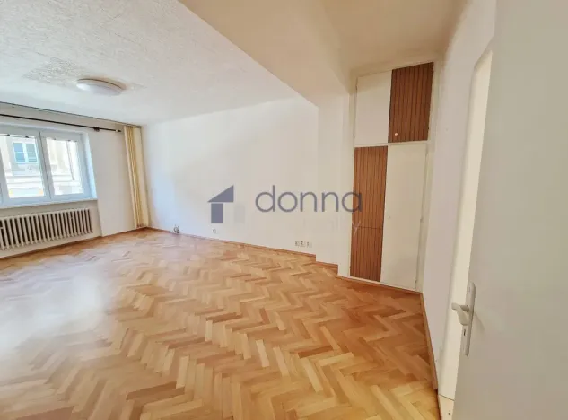 Pronájem bytu 2+1, Praha, Podolská, 58 m2