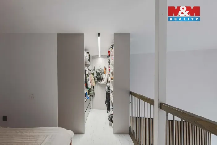 Prodej bytu 4+kk, Klatovy - Klatovy III, Husovo náměstí, 78 m2