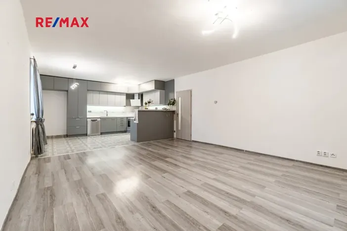 Prodej rodinného domu, Okrouhlo, 241 m2