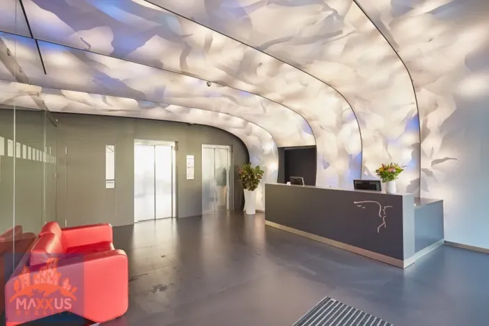 Pronájem kanceláře, Praha - Smíchov, Nádražní, 999 m2