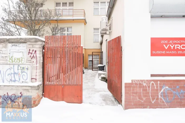 Pronájem obchodního prostoru, Praha - Strašnice, Počernická, 140 m2