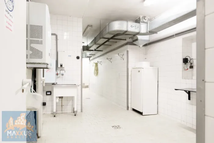 Pronájem obchodního prostoru, Praha - Strašnice, Počernická, 140 m2