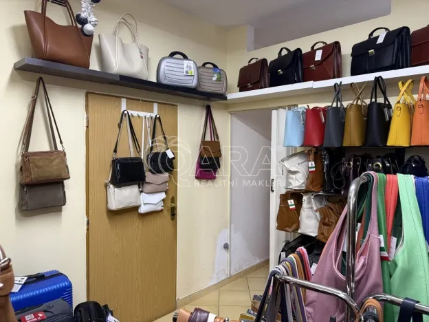 Pronájem obchodního prostoru, Nový Jičín, Gen. Hlaďo, 49 m2