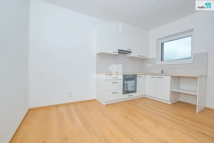 Pronájem bytu 1+kk, Liberec - Liberec XI-Růžodol I, Londýnská, 38 m2
