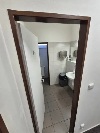 Pronájem kanceláře, Brno, Hněvkovského, 79 m2