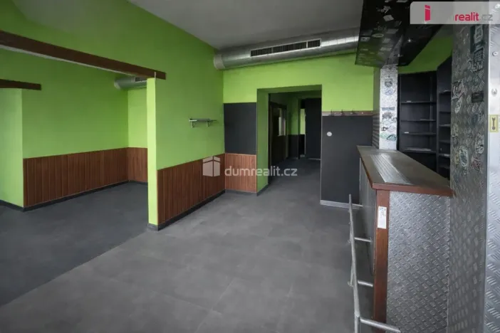 Pronájem obchodního prostoru, Praha - Smíchov, Radlická, 125 m2