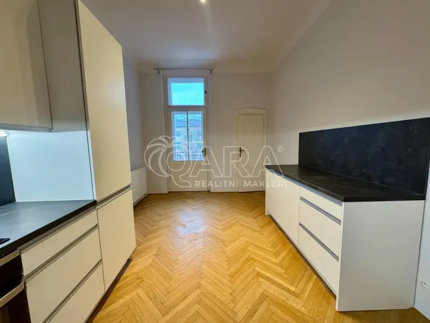 Pronájem bytu 4+1, Praha - Vinohrady, Polská, 147 m2