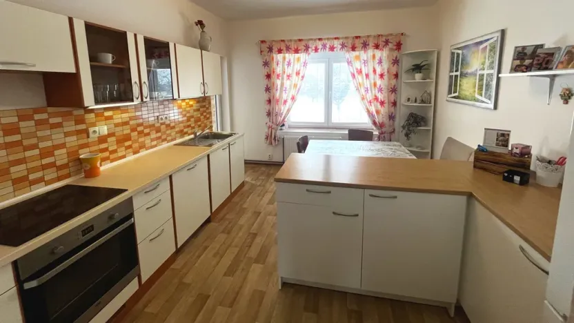 Prodej rodinného domu, Mšené-lázně, Mír. náměstí, 200 m2