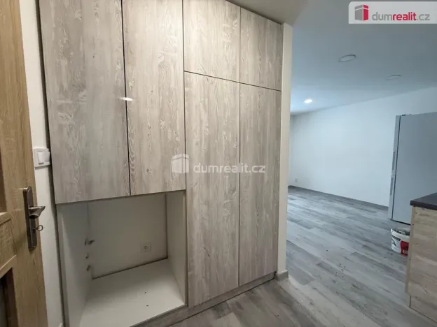 Pronájem bytu 2+kk, Neratovice, Školní, 35 m2