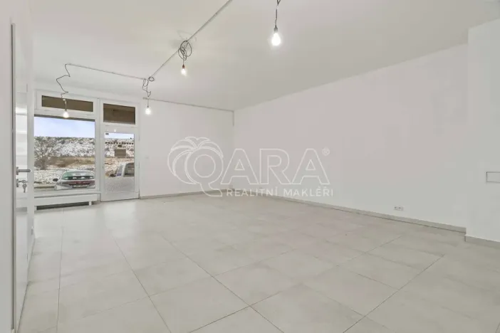 Pronájem obchodního prostoru, Praha - Hostavice, U Hostavického potoka, 53 m2