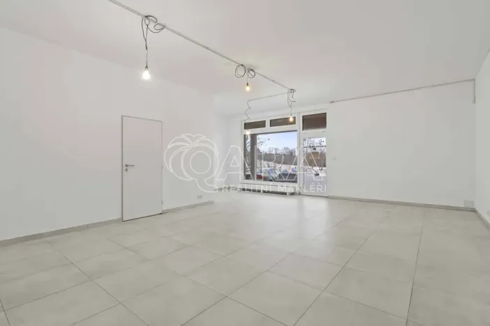 Pronájem obchodního prostoru, Praha - Hostavice, U Hostavického potoka, 53 m2
