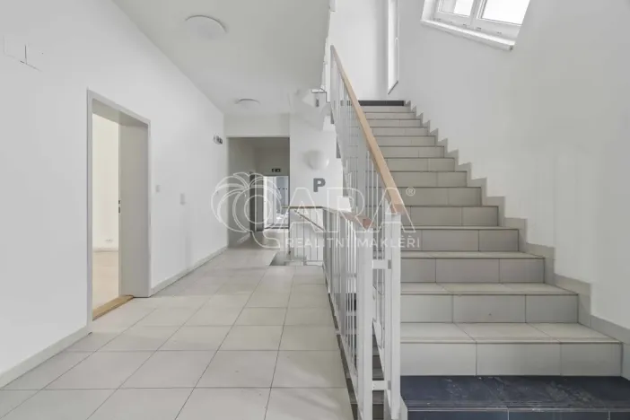 Pronájem obchodního prostoru, Praha - Hostavice, U Hostavického potoka, 53 m2