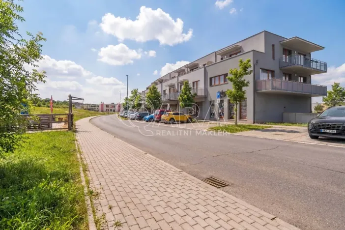 Pronájem obchodního prostoru, Praha - Hostavice, U Hostavického potoka, 53 m2