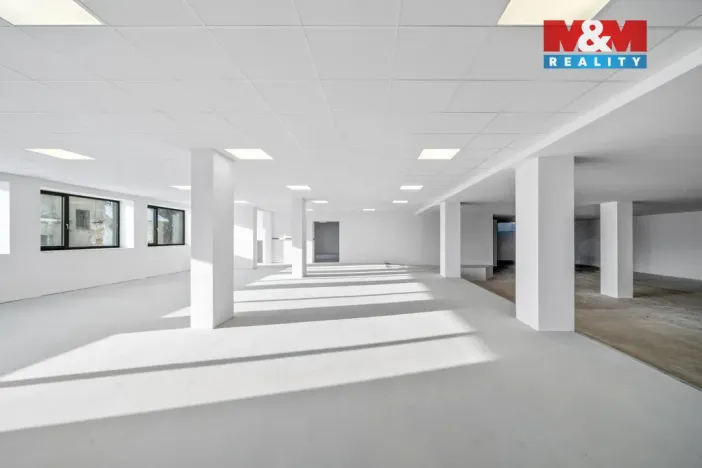 Pronájem obchodního prostoru, Hronov - Zbečník, 780 m2