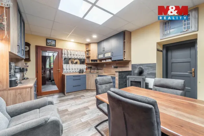 Prodej obchodního prostoru, Bechyně, 340 m2