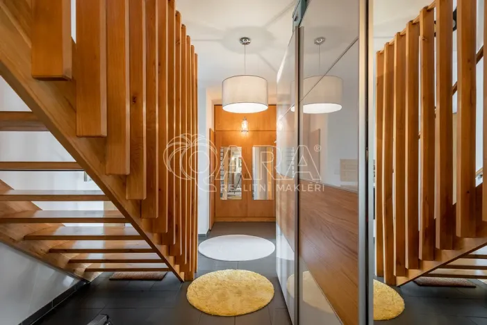 Pronájem rodinného domu, Statenice, Ke Kulnám, 191 m2