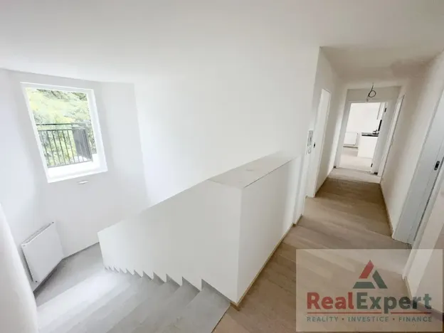 Pronájem bytu 4+kk, Praha - Vršovice, Oblouková, 136 m2