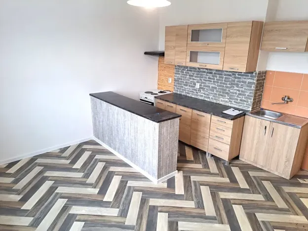 Pronájem bytu 2+kk, Hradec Králové, Břetislavova, 57 m2