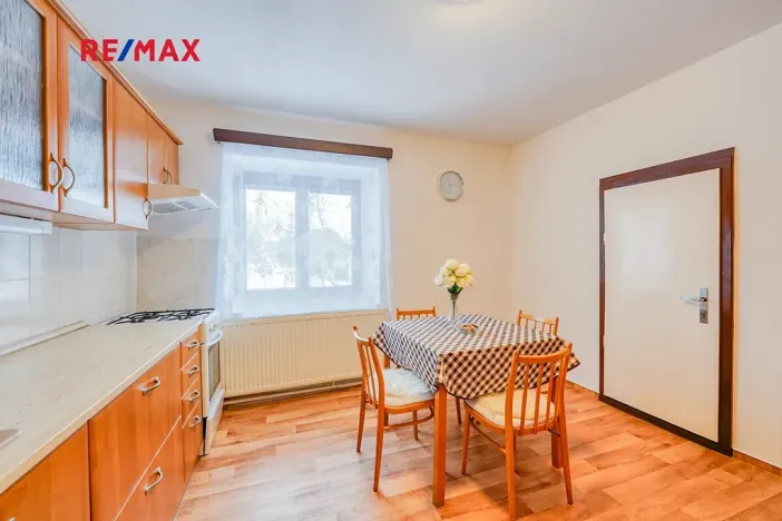 Prodej rodinného domu, Sedlčany, 93 m2