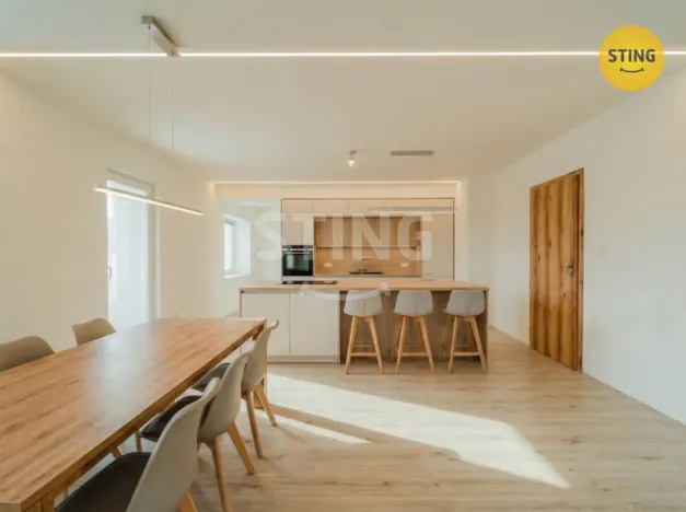 Prodej rodinného domu, Hlubočec, 215 m2