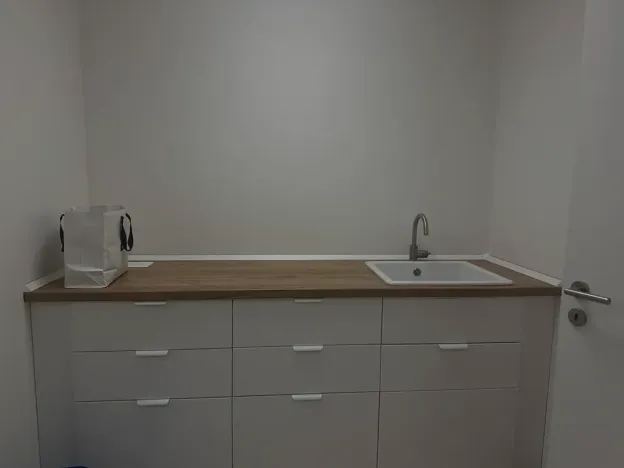 Pronájem komerční nemovitosti, Praha - Vokovice, K Červenému vrchu, 47 m2