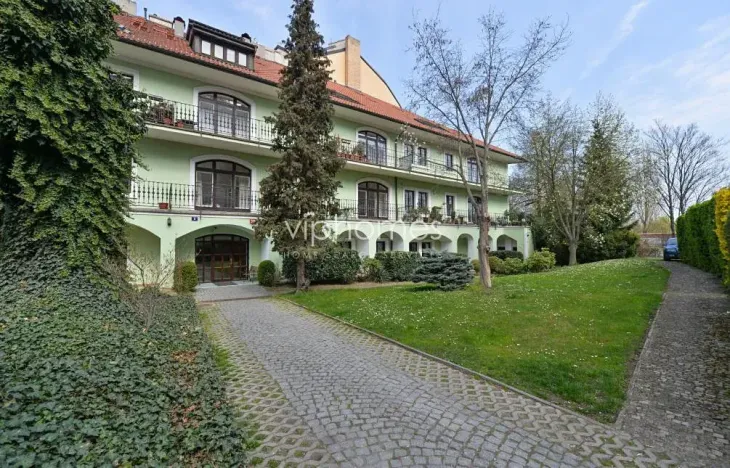 Pronájem bytu 5+1, Praha - Malá Strana, Říční, 189 m2