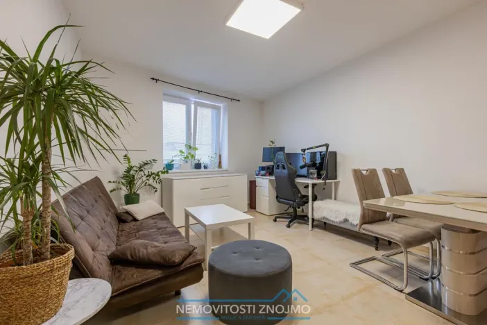 Pronájem bytu 2+kk, Znojmo, Krátká, 50 m2