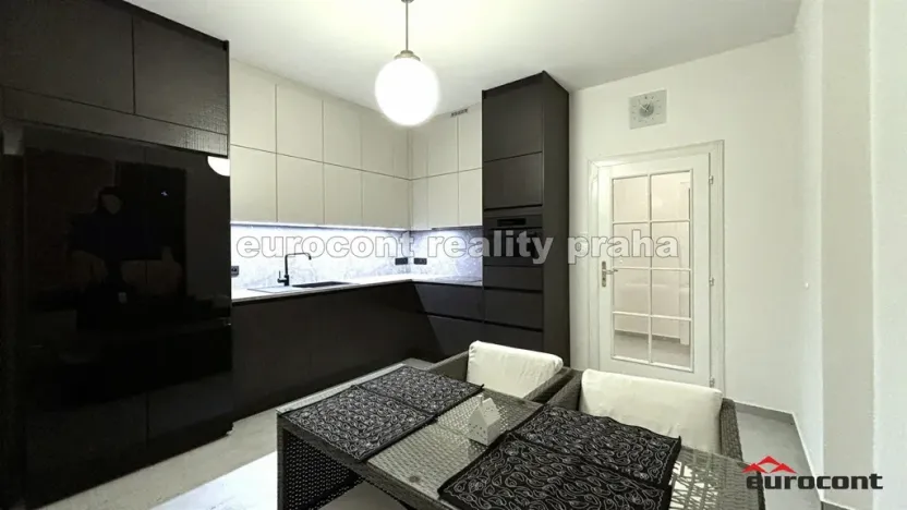 Pronájem bytu 3+1, Praha, Obrovského, 90 m2