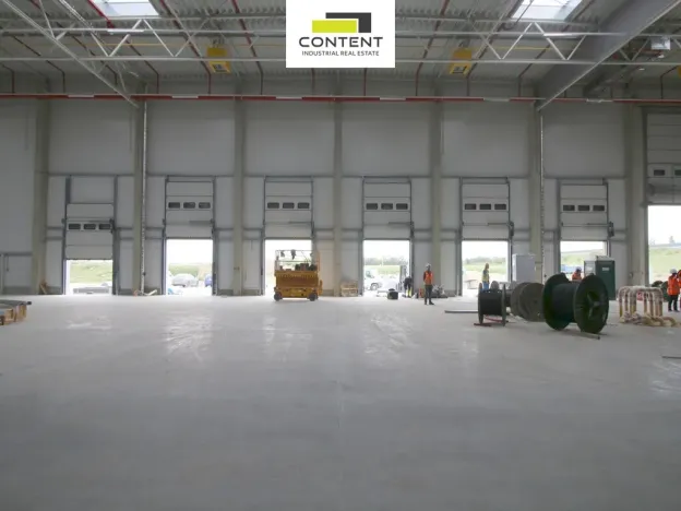 Pronájem skladu, Pavlov, Logistická, 8884 m2