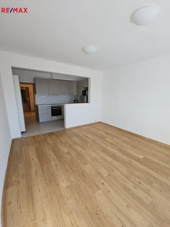 Pronájem bytu 1+kk, Chýně, U Dráhy, 39 m2