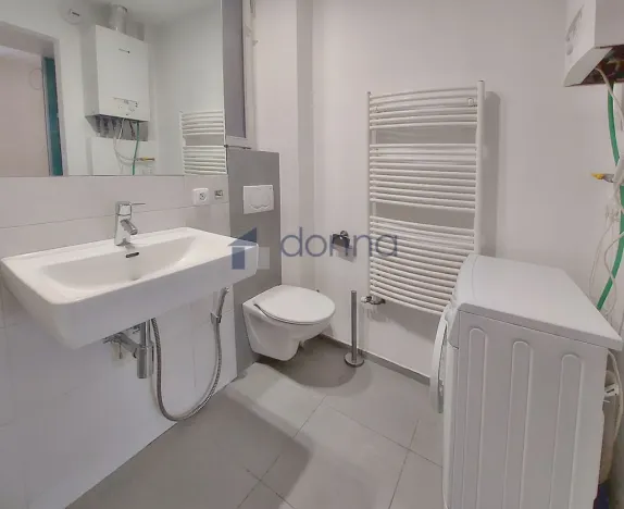 Pronájem bytu 1+kk, Praha, Viklefova, 47 m2