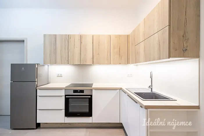 Pronájem bytu 2+kk, Praha - Strašnice, Černokostelecká, 51 m2