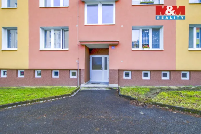 Pronájem bytu 1+kk, Klatovy - Klatovy IV, Suvorovova, 31 m2