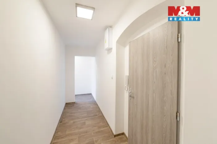 Pronájem bytu 1+1, Sokolov, Nádražní, 37 m2