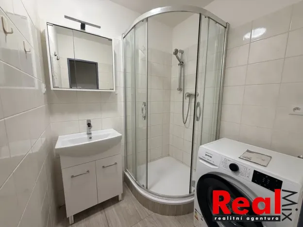 Pronájem bytu 2+1, Zlín - Malenovice, Chelčického, 54 m2