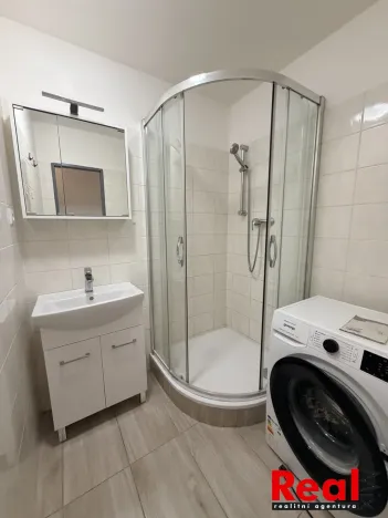 Pronájem bytu 2+1, Zlín - Malenovice, Chelčického, 54 m2