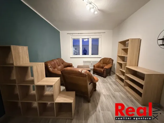 Pronájem bytu 2+1, Zlín - Malenovice, Chelčického, 54 m2