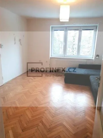 Pronájem bytu 2+1, Třeboň - Třeboň II, Táboritská, 50 m2