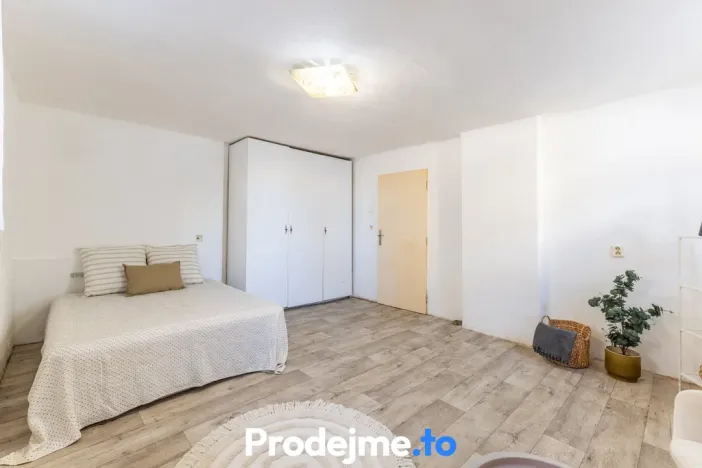 Prodej bytu 1+1, Znojmo, Třebízského, 38 m2