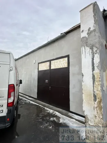 Pronájem skladu, Krnov - Pod Cvilínem, Opavská, 100 m2