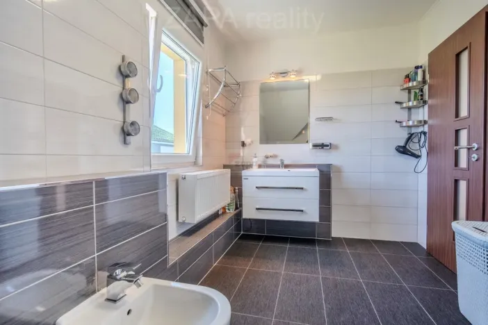 Prodej rodinného domu, Přezletice, Nohavice, 218 m2